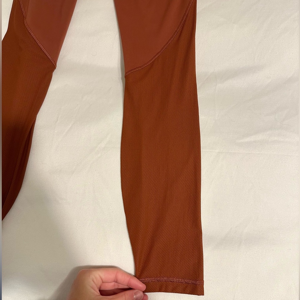 Lululemon Set In The Color Rust - image 5